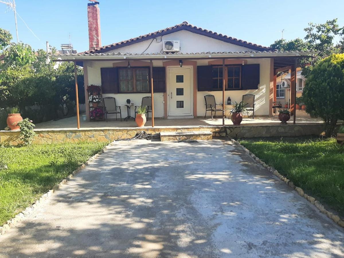 Tota'S Family House, 4 Min Walk To The Beach Levendokhórion Kültér fotó